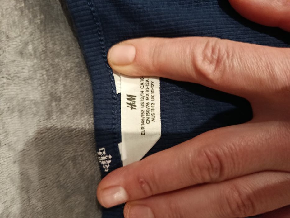 Bluzeczka H&M w rozmiarze 146/152