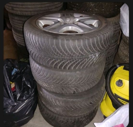 Продам металічні структурні диски з зимовою резиною  R17