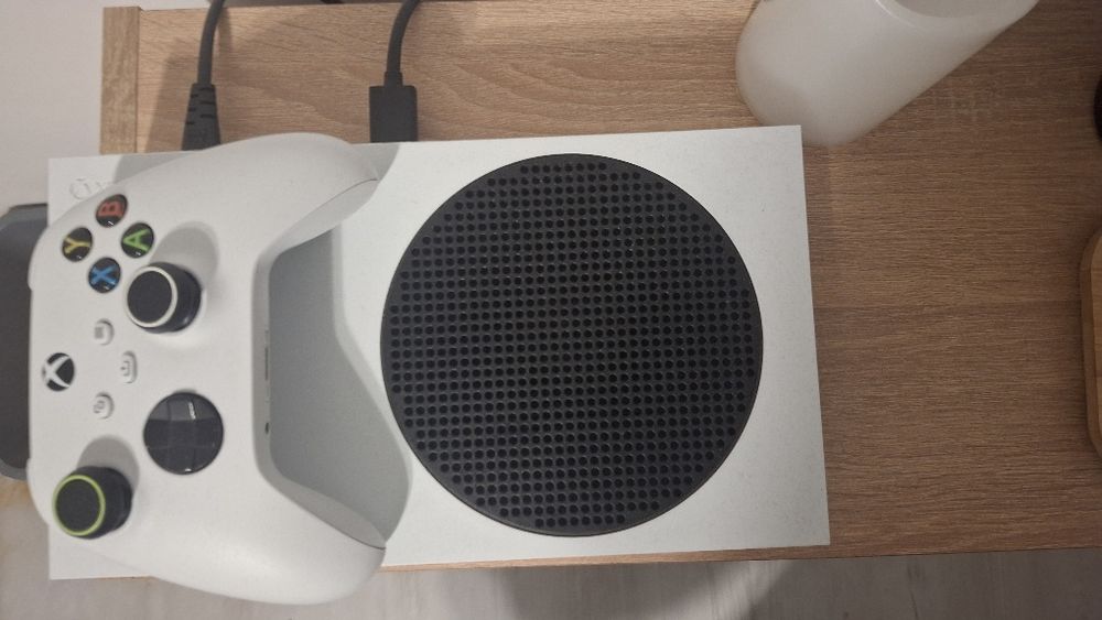 Продам Xbox series s