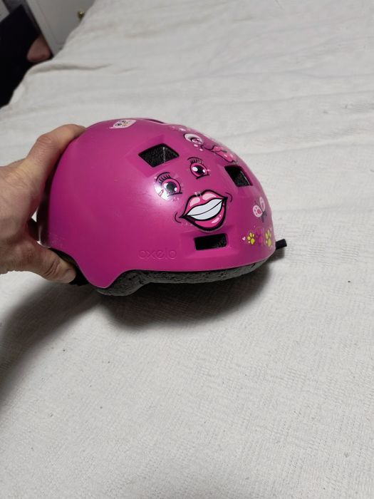 kask rowerowy dziecięcy oxelo różowy z naklejkami