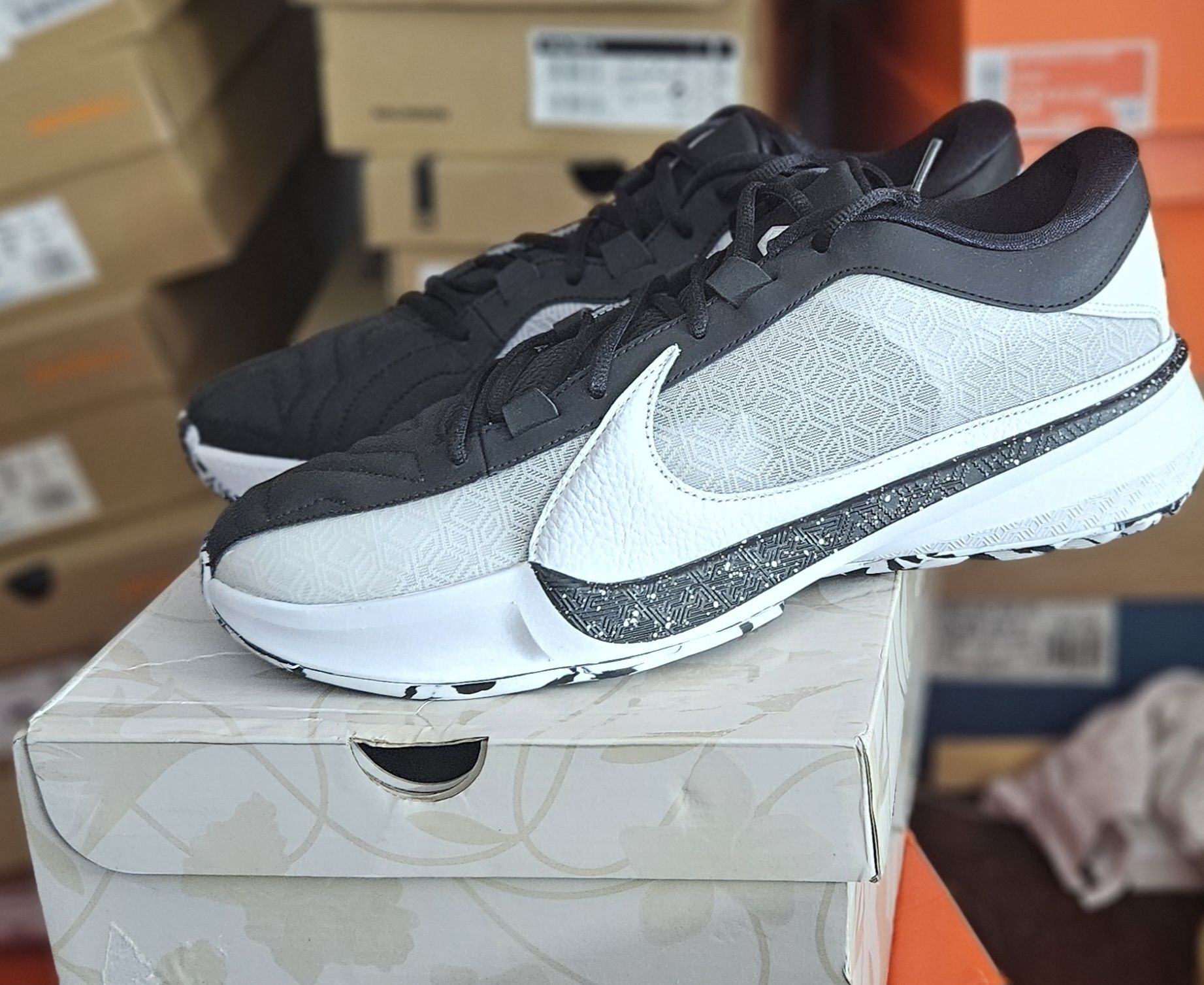 Кросівки Nike Zoom Freak 5. Розмір 47.5