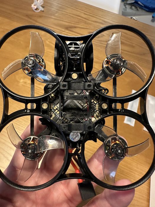 Combo: DJI Goggles 3 - Pavo Femto (o4) - 5 Baterias - Carregador