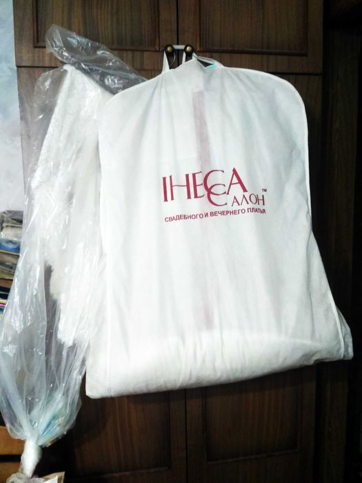 Дизайнерское шикарно свадебное платье размер S