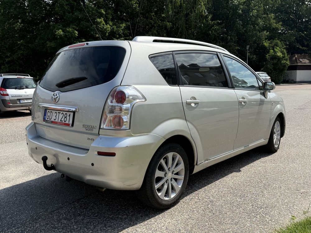 Toyota Corolla Verso 2.2 D4D skora hak wersja indywidualna