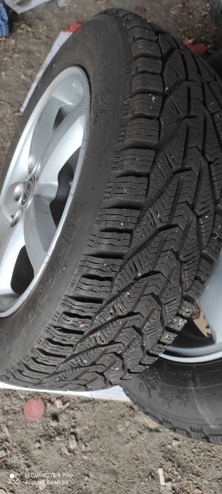 Шини б/в 215/60 R17 96H