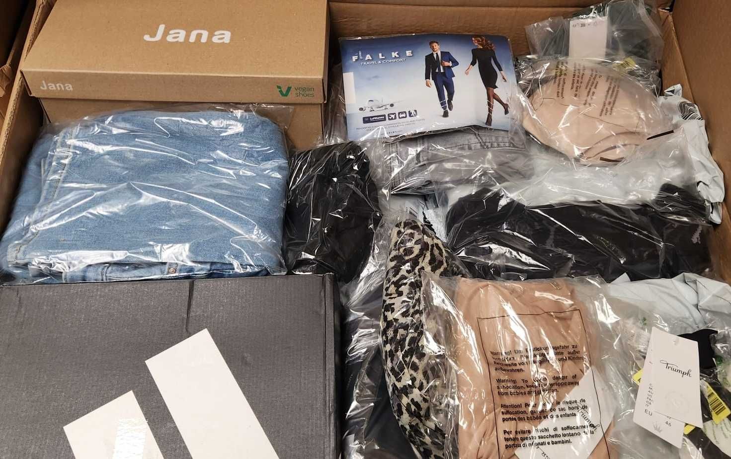 karton box mix - marki tj. Adidas, Nike, Puma, Levi's i wiele innych