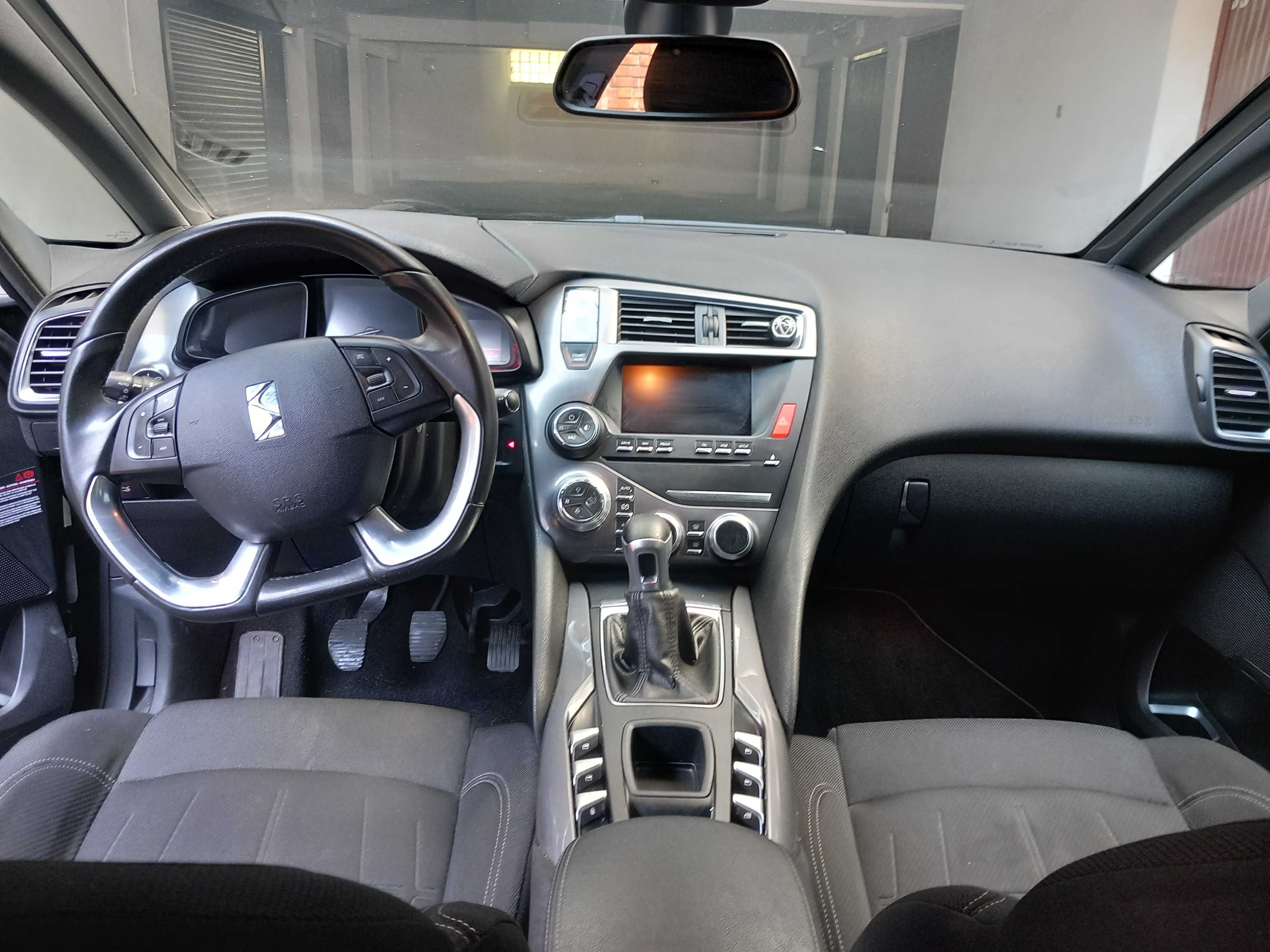 Citroen DS5 2015r 1.6 D. 120km