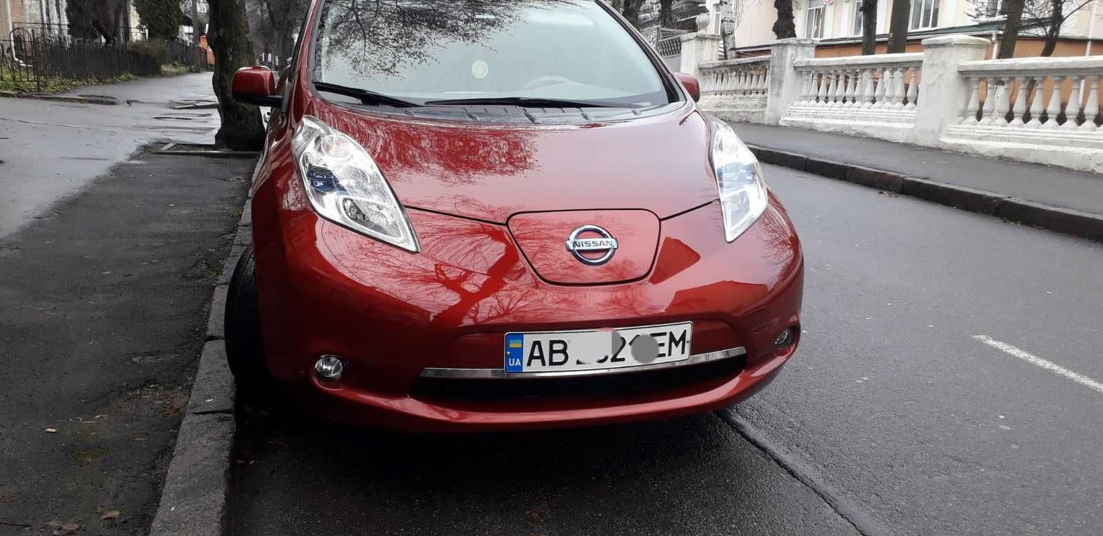 Продам нісан Nissan leaf