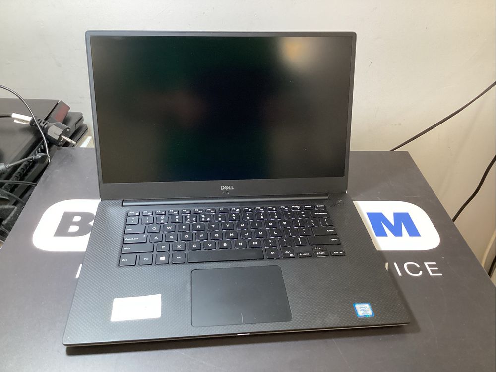 Sklep ladny laptop Dell Prcission 5530 i7 8gb 256gb 15,6” NVIDIA P2000