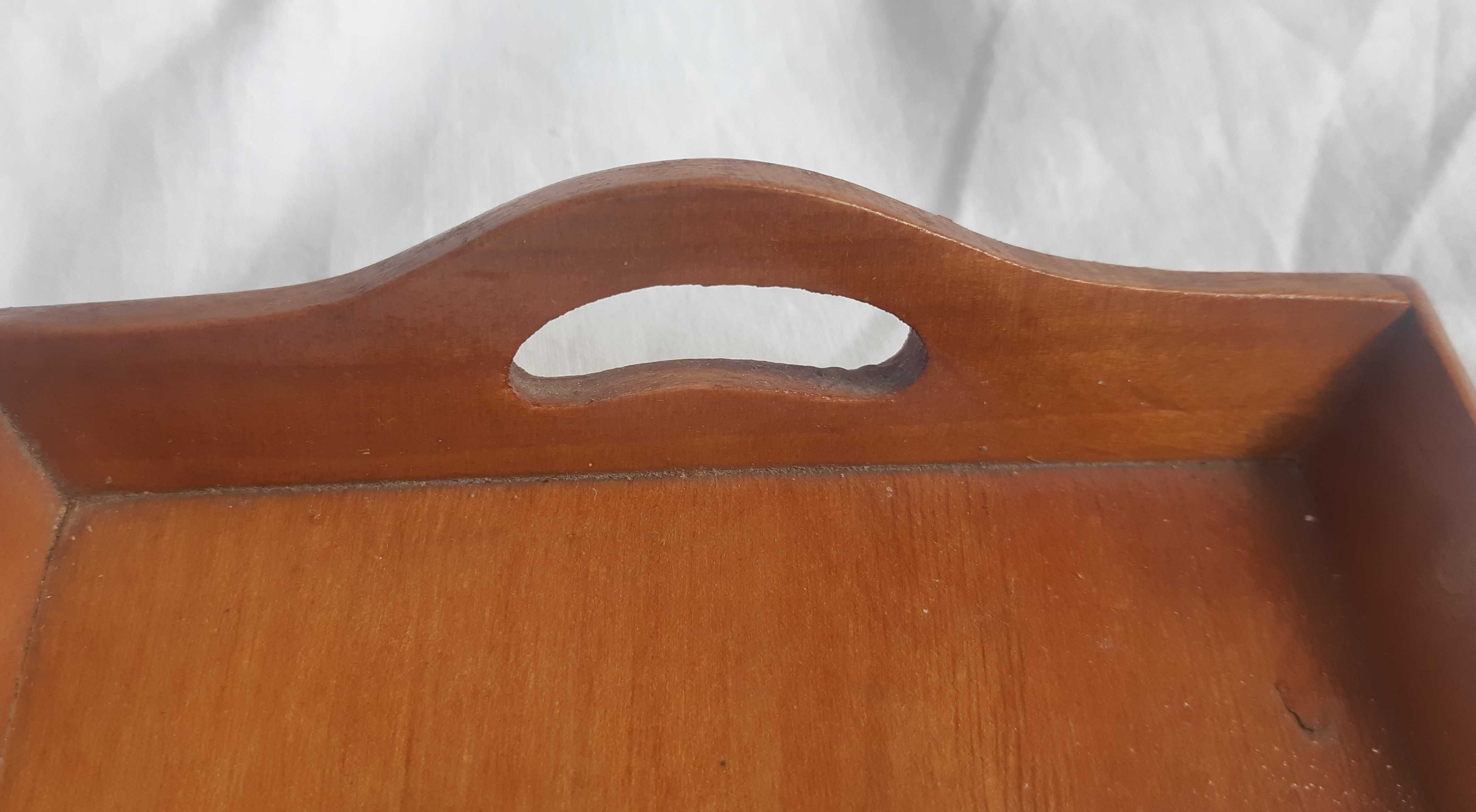 Pequenino Tabuleiro Artesanal em Madeira