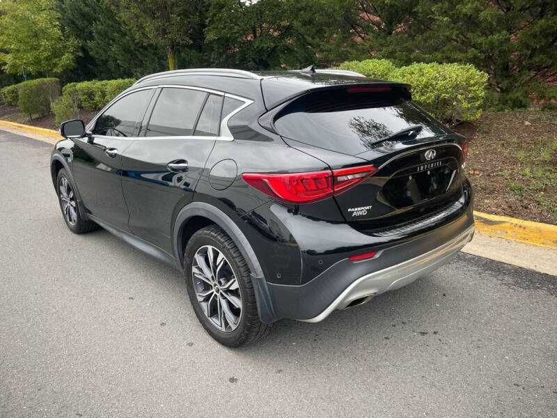 2017 Infiniti QX30