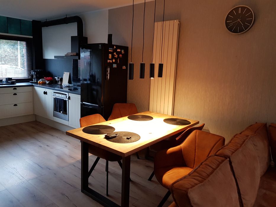 Lampa wiszaca do salonu