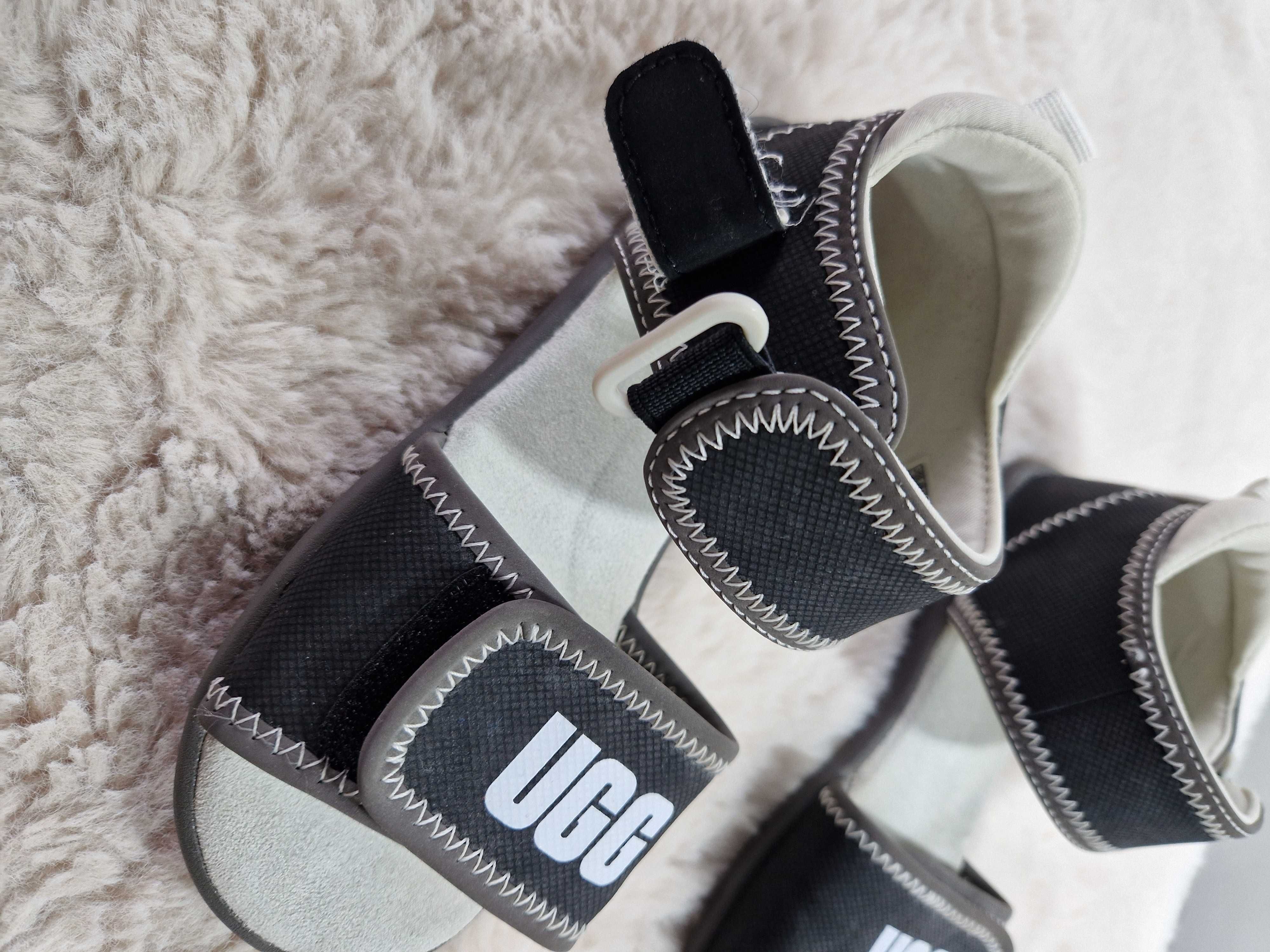 Sandały dla chłopca UGG