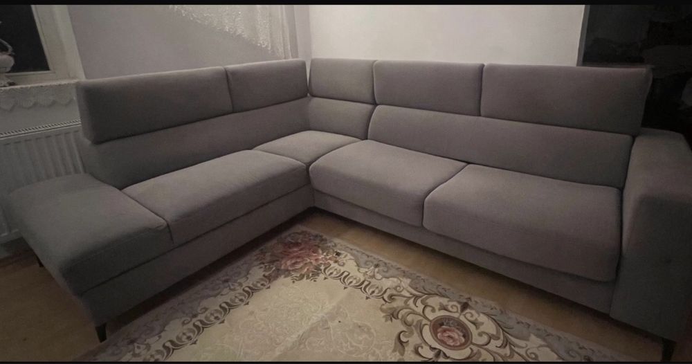 Narożnik rozkladany z schowkiem  na posciel