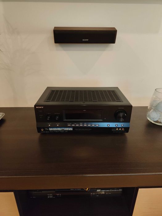 Zestaw kina domowego SONY STR-DH800 wraz z 5 głośniami i subwooferem