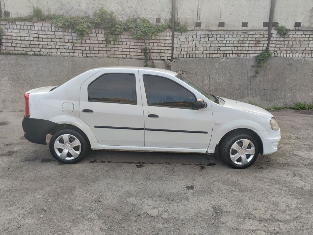 Renault logan 1.6 газ /бензин