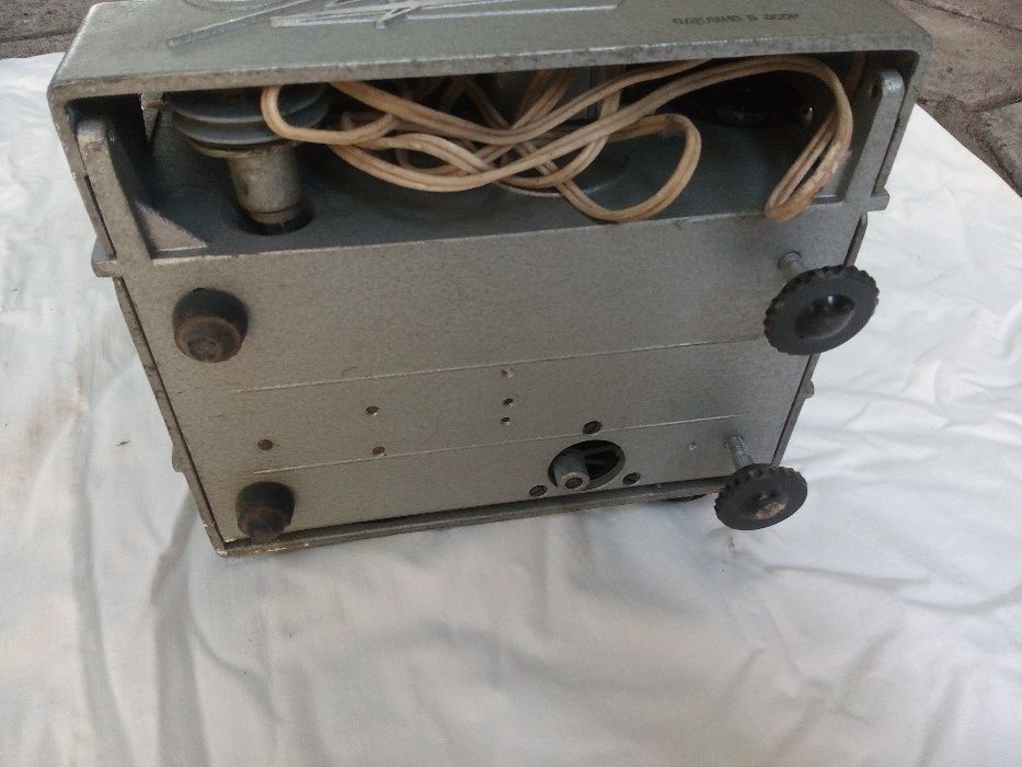 Кинопроэктор узкоплёночный ЛУЧ-2 ссср.
