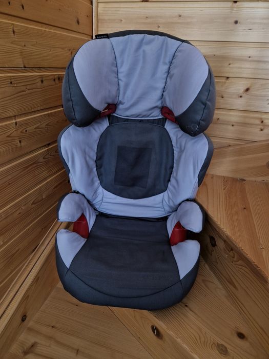 Fotelik samochodowy Maxi Cosi Rodi Fix 15-36kg z isofix