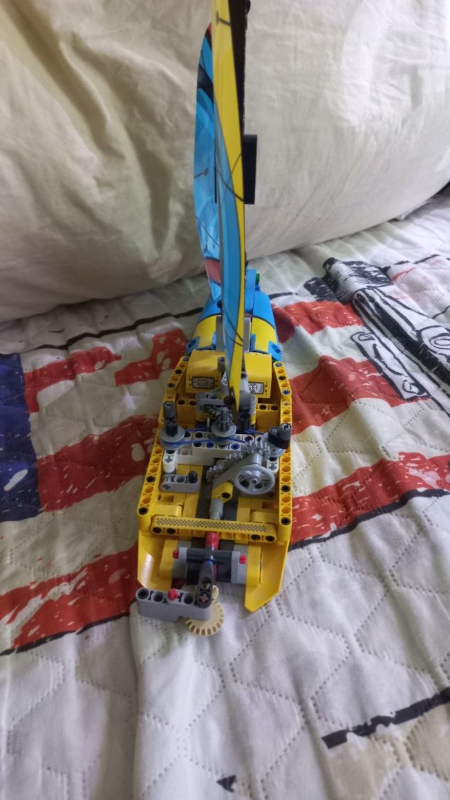 Lego Jacht wyscigowy