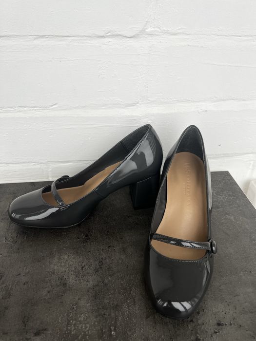 Продам елегантні жіночі туфлі M&S