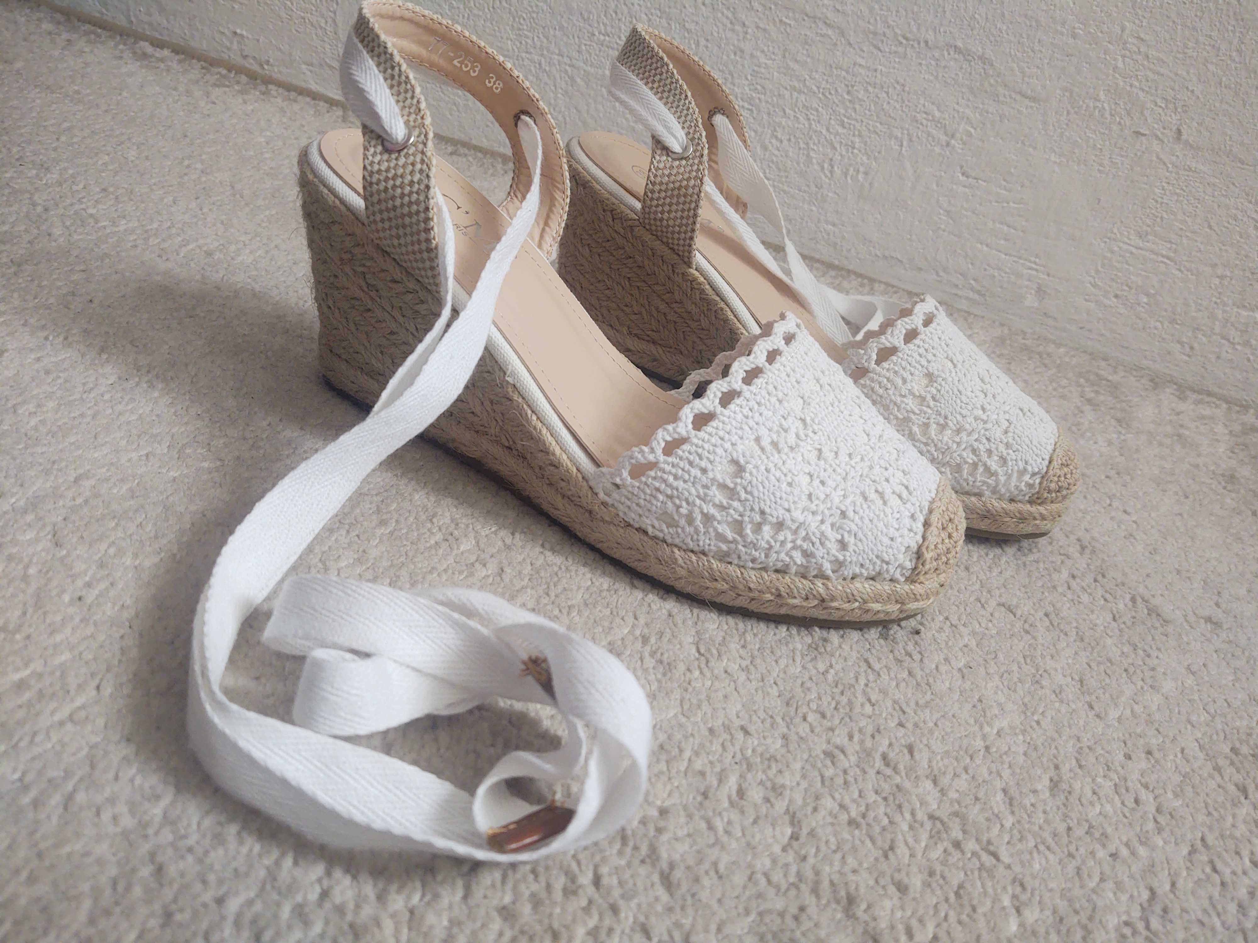 Wiązane nowe sandały na koturnie - espadryle r. 38