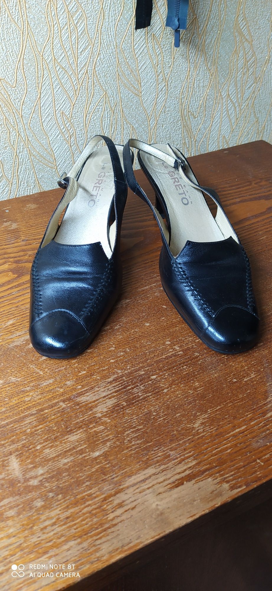 Продам женские туфли и босоножки 38р.