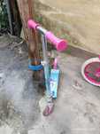 Trotinete menina