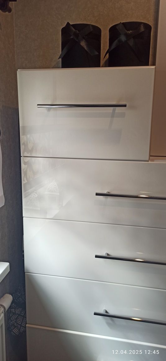 Sprzedam garderobe na wymiar