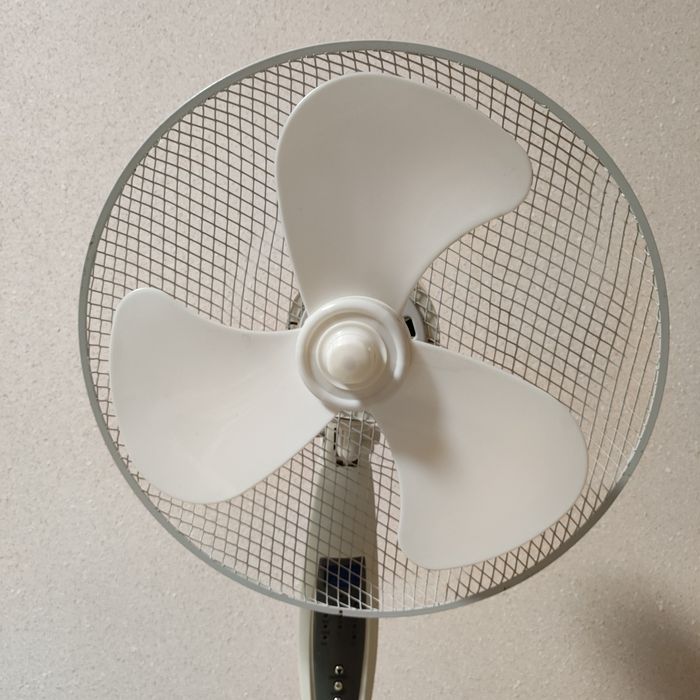 Вентилятор Saturn модель ST - FN 8261  на запчасти