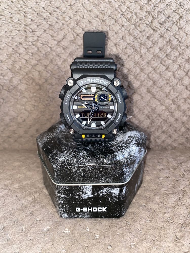 Casio G-Shock GA-900-1A ORIGINAL