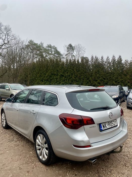 Opel Astra 2012 1.4T Hak!