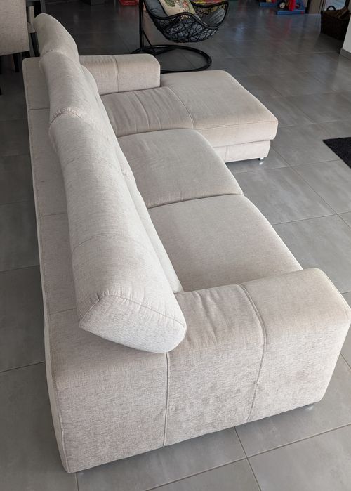 Sofá cinza com Chaise Longue