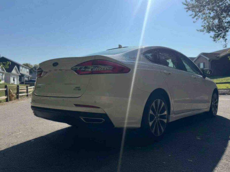Ford Fusion SE      2019