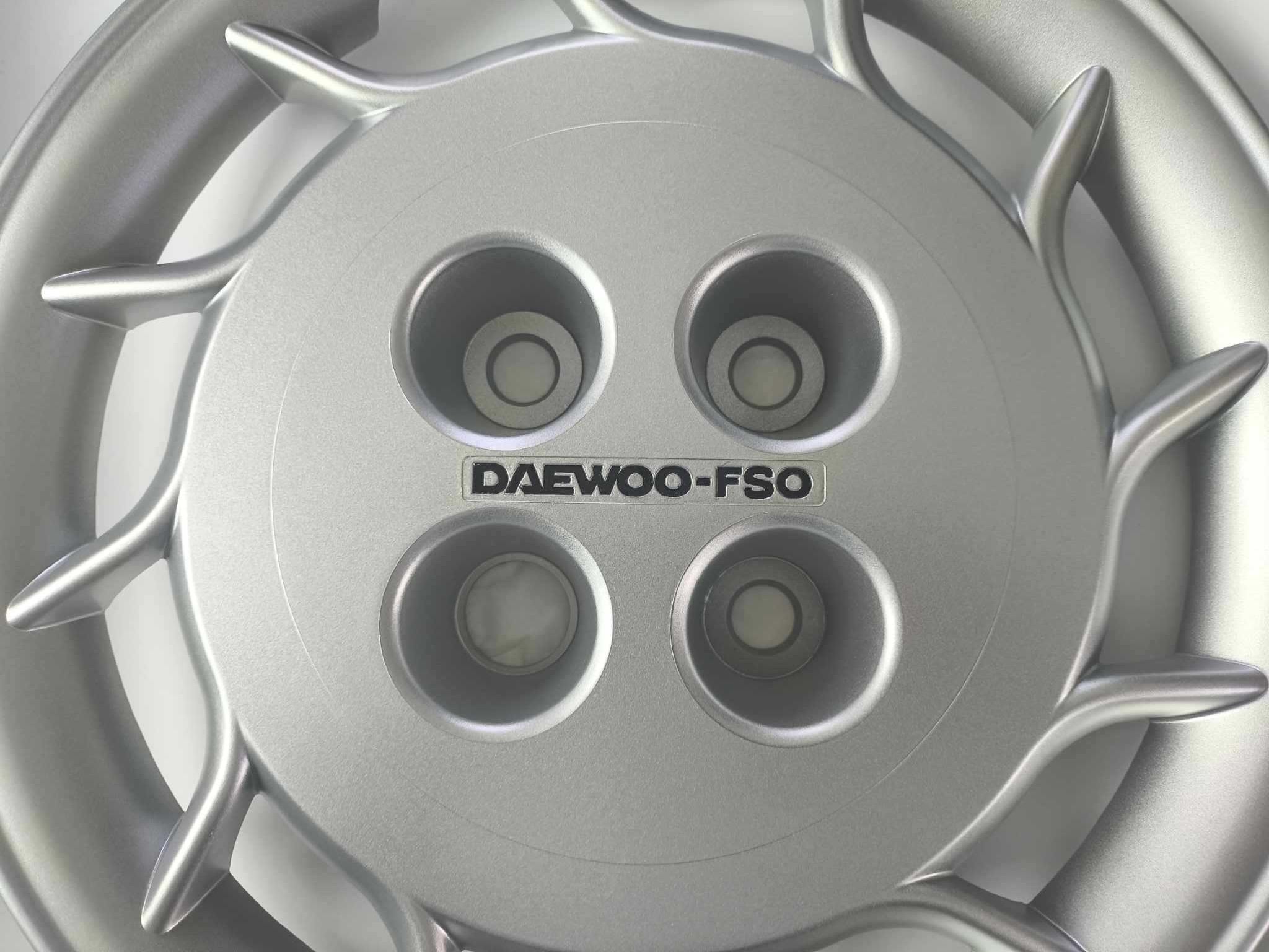 KOLPAKI 13 POLONEZ Daewoo FSO ATU Przykręcane 125p