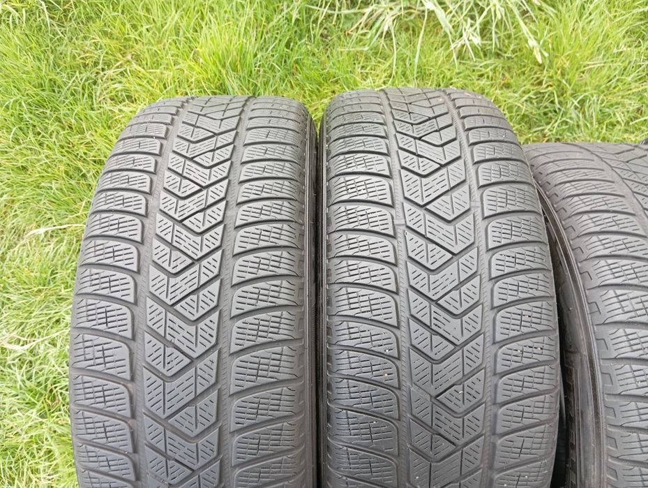 4szt opony zimówki Pirelli Scorpion 235/60/18  107H