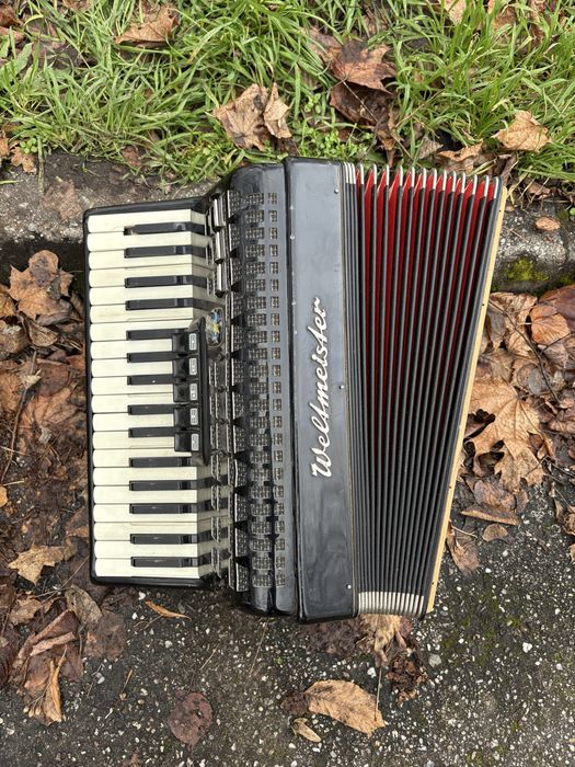 Akordeon Weltmeister Meteor 80b połówka z miechem i głośnicami