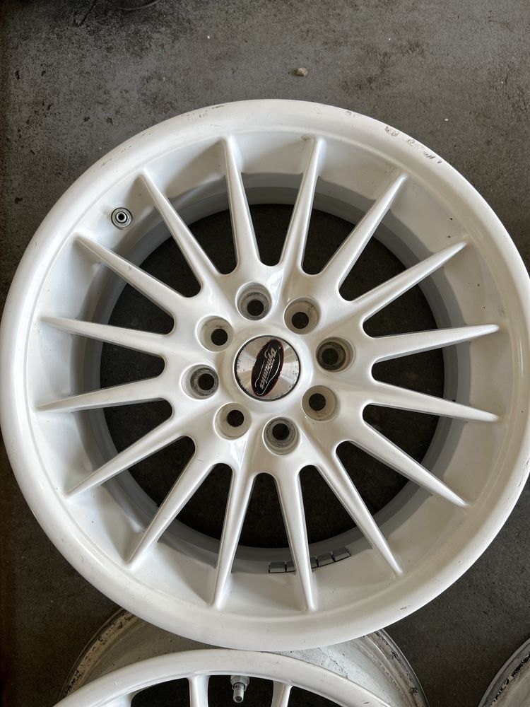 Felgi ford fiesta 6  15 cali