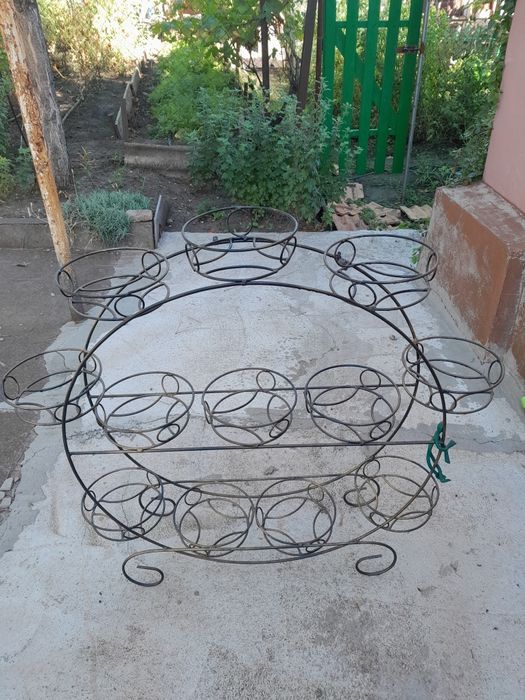 Продам підставку для цветов