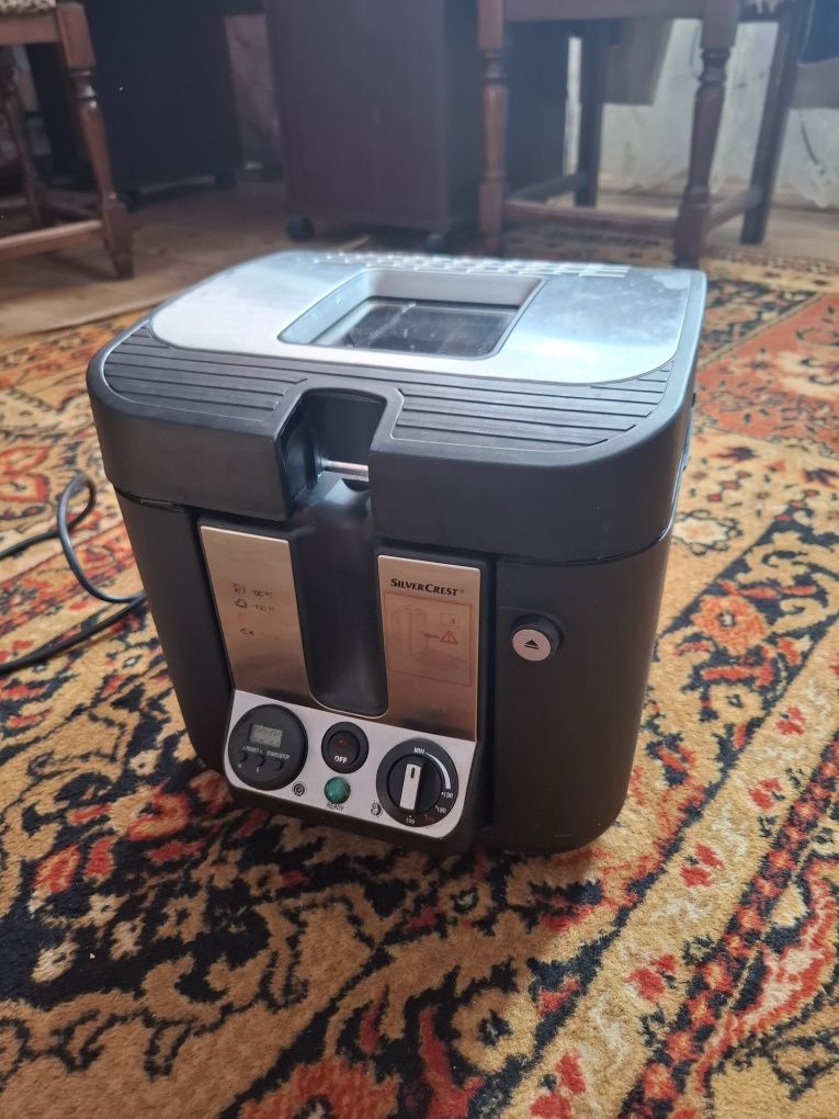 Фритюрниця SilverCrest SKF 2300 C4 2300W