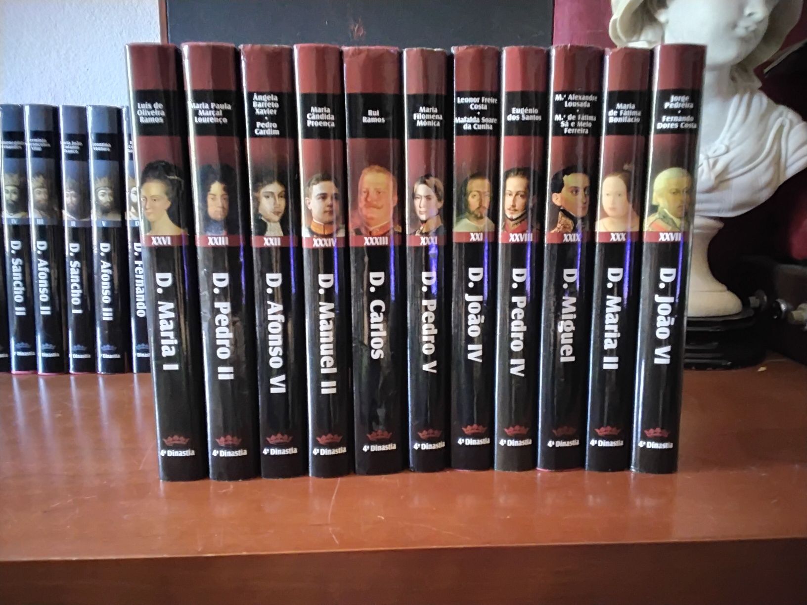 Reis de Portugal Monarquia 34 volumes Círculo de Leitores