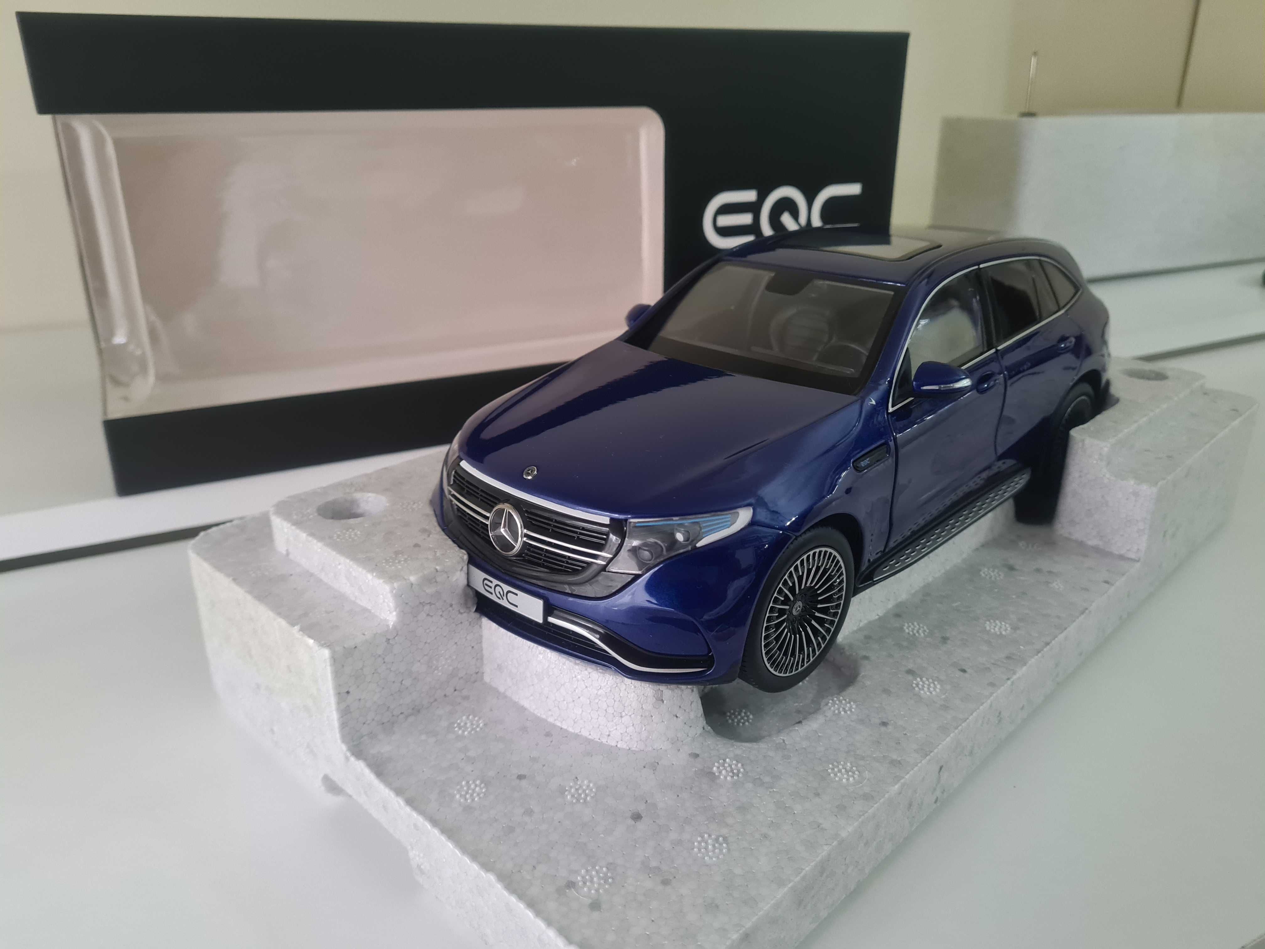 Mercedes Benz EQC 4MATIC   1/18 novo na caixa agora só 80€