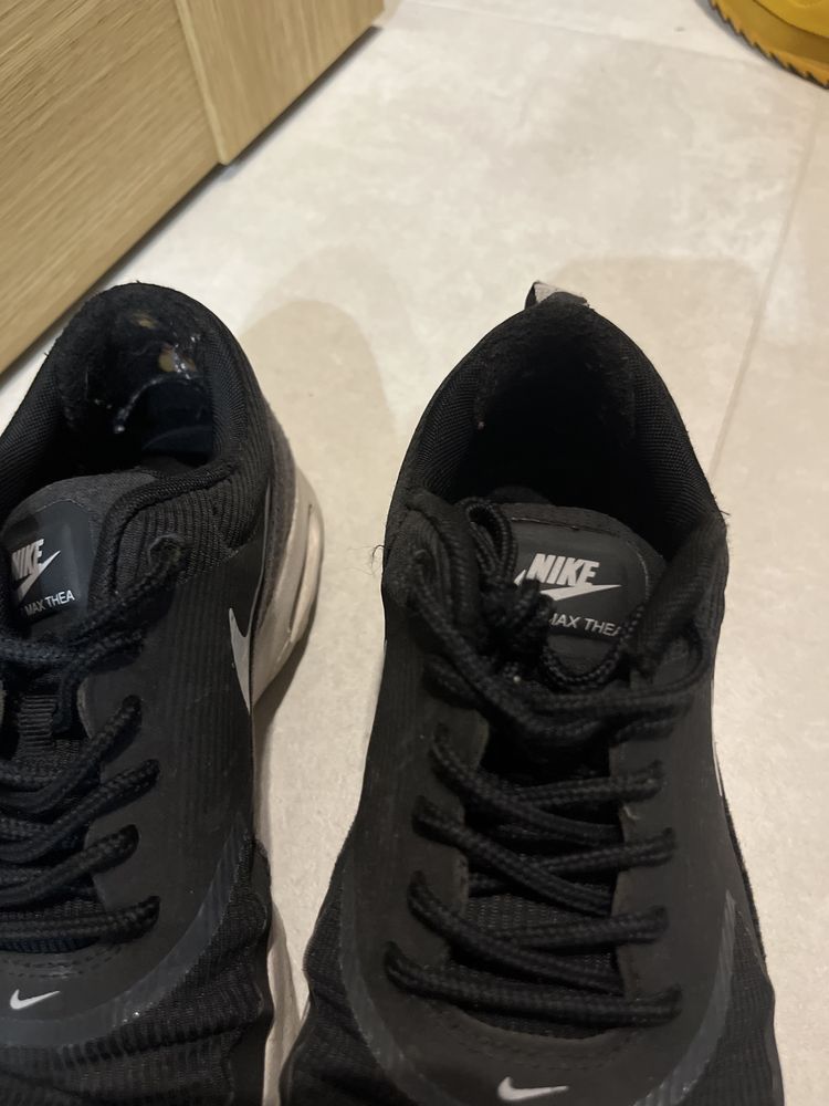 Nike max thea buty