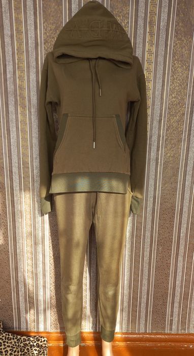 Віддам речі жіночі , читайте уважно оголошення