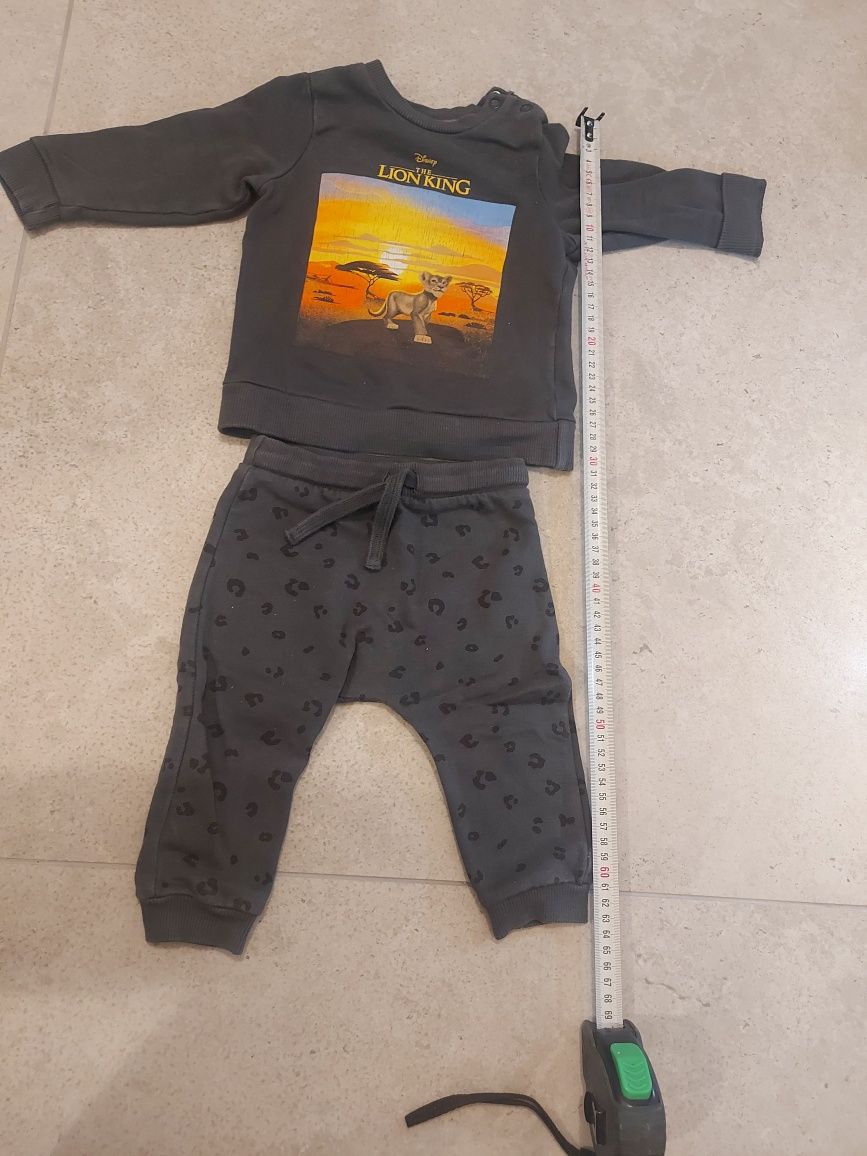 Dres dzieciecy król lew 6-9 m-cy