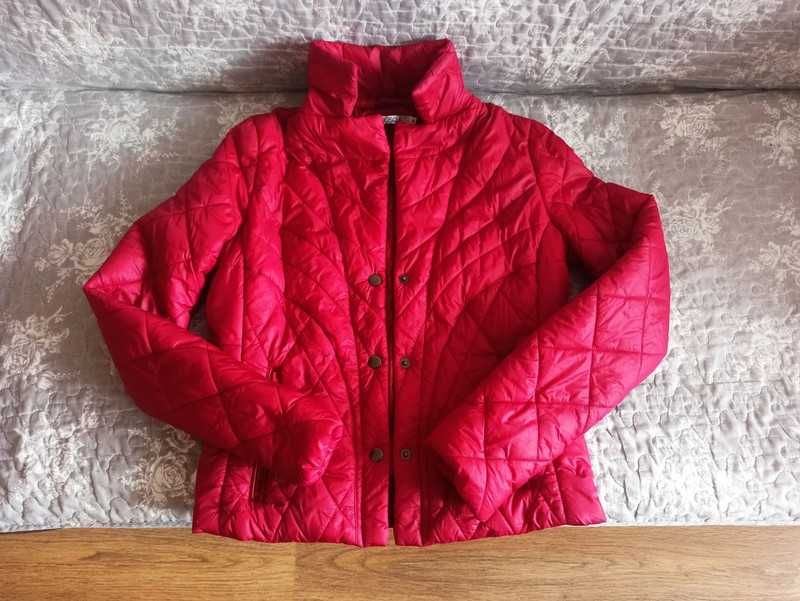 Bordowa kurtka jesienna