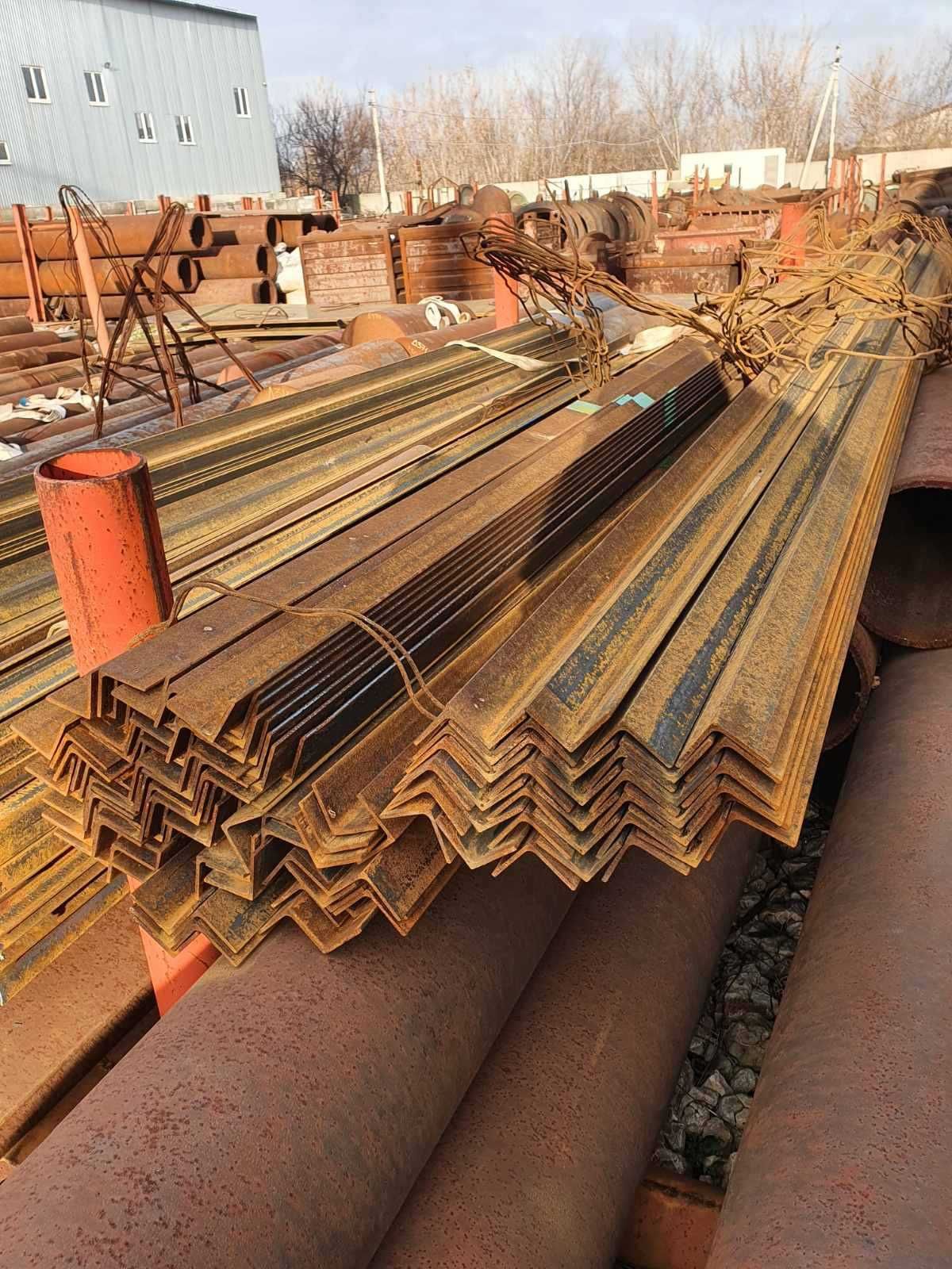 Продам профнастил ,уголок ,швеллер , балка ,профтруба ,лист металла