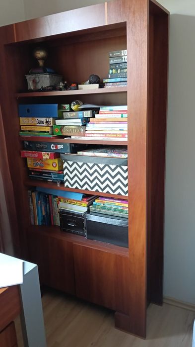 Biblioteczka z podswietleniem VOX Modern