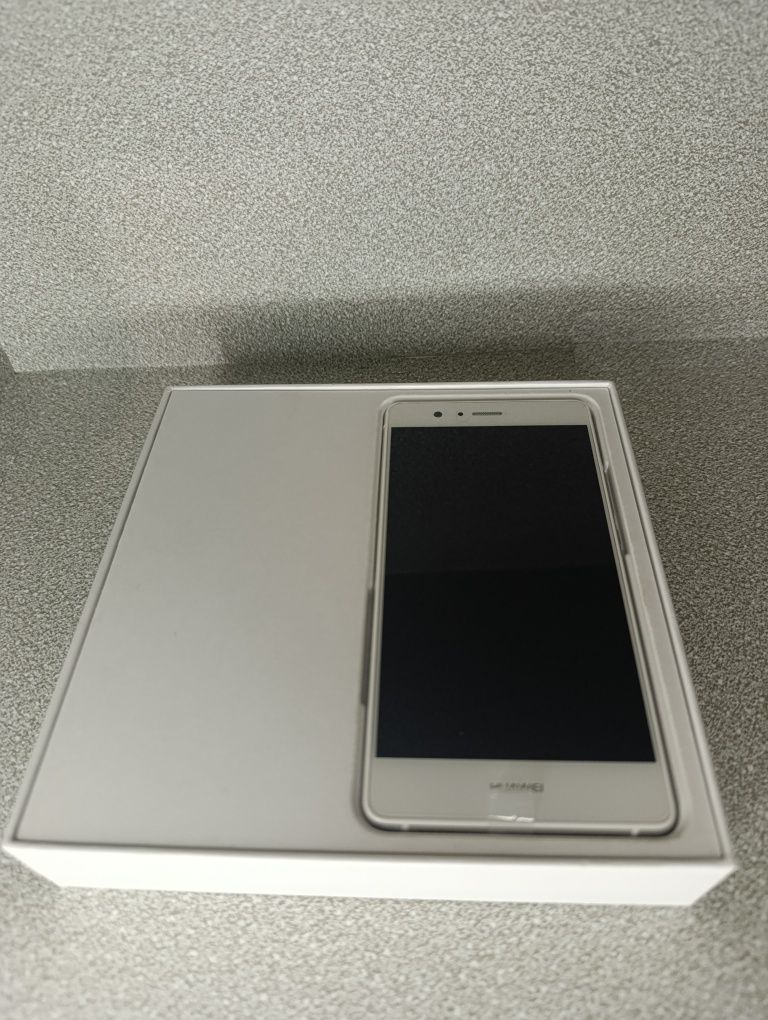 Телефон Huawei P9lite