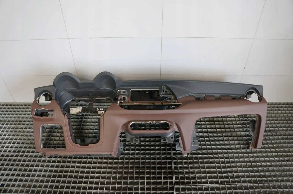Торпеда Alfa Romeo Stelvio ремни подушки запчасти разборка шрот