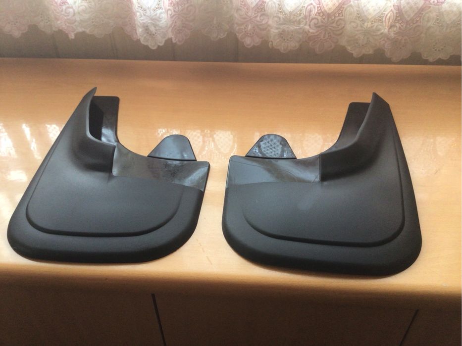 Брызговики универсальные заднии